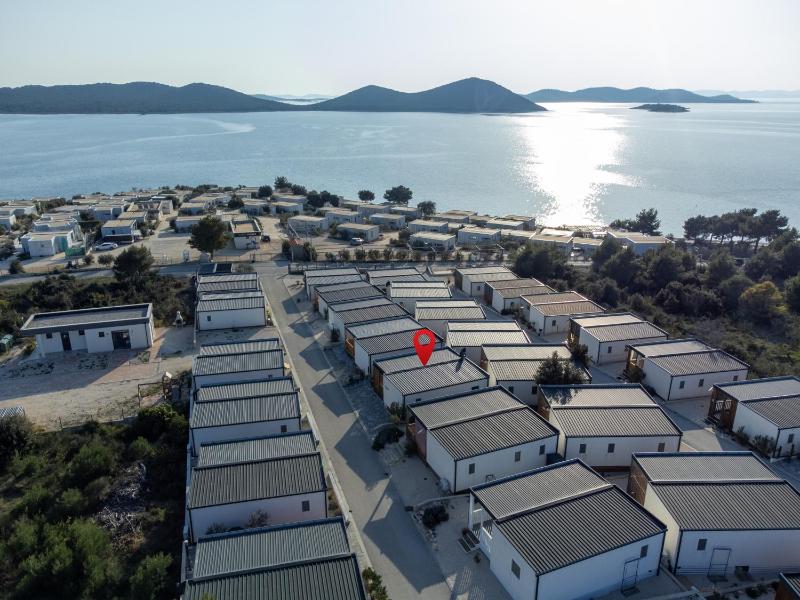 Apartments by the sea Pakostane Biograd - 25108 - image 1