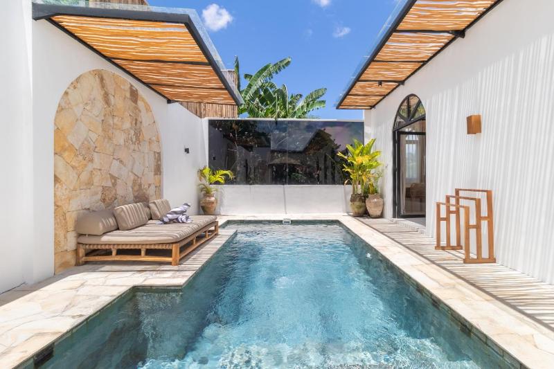 Chic 2BR Private Pool Villa in Canggu - image 36
