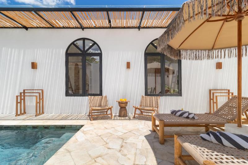 Chic 2BR Private Pool Villa in Canggu - image 23