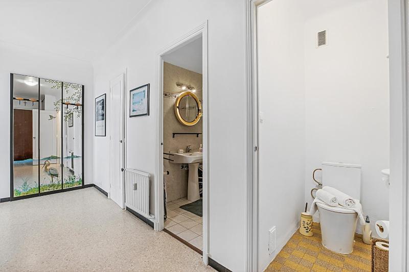 Holiday On The Sea - Seafront Apt - Happy Rentals - image 20