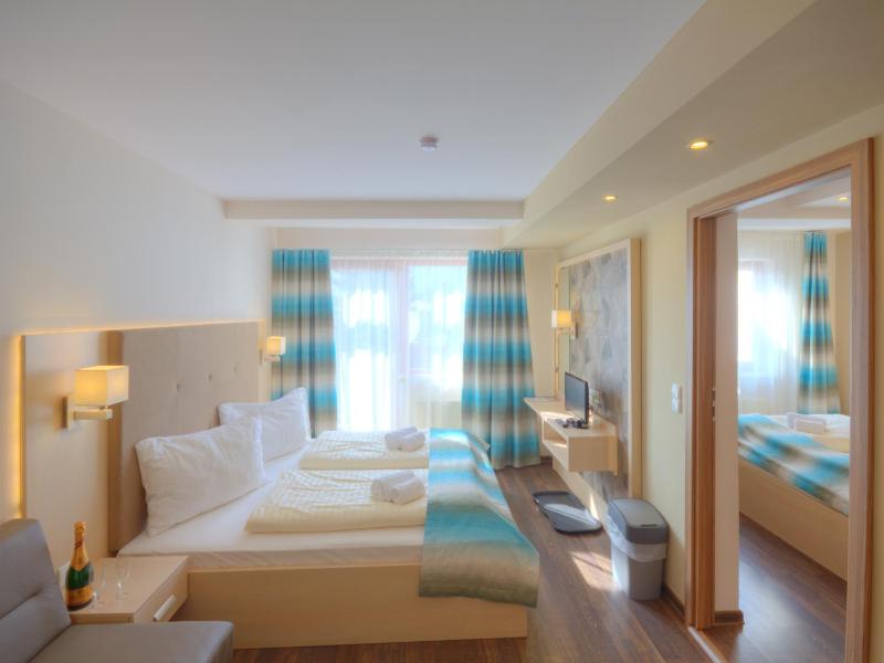Quadruple Room image 2