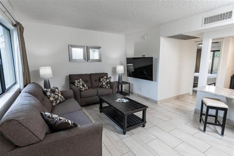 204 Fully Furnished 1BR Suite-Prime Location - image 15