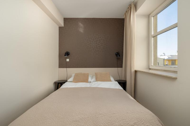 Funkcjonalne Apartamenty Blisko Zamku Książąt Pomorskich w Szczecinie by Noclegi Renters - image 38