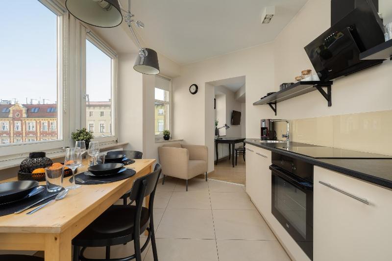 Funkcjonalne Apartamenty Blisko Zamku Książąt Pomorskich w Szczecinie by Noclegi Renters - image 41