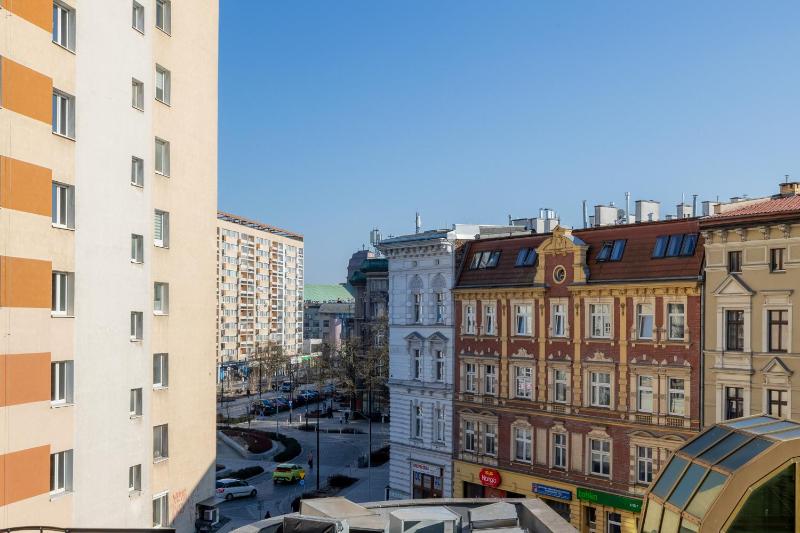 Funkcjonalne Apartamenty Blisko Zamku Książąt Pomorskich w Szczecinie by Noclegi Renters - image 7