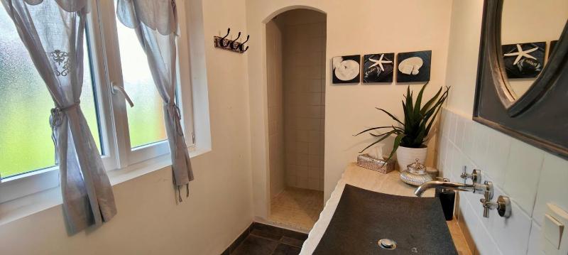 House 5p with garden and pool aircon - image 14