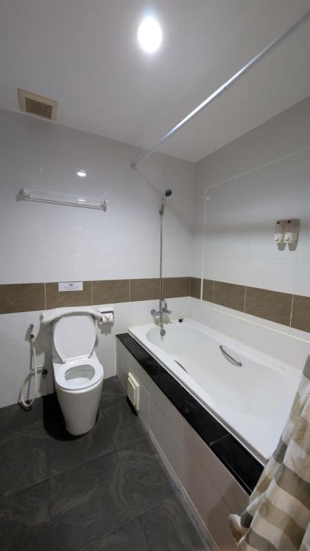 Chana Phuket Patong Hotel - image 11