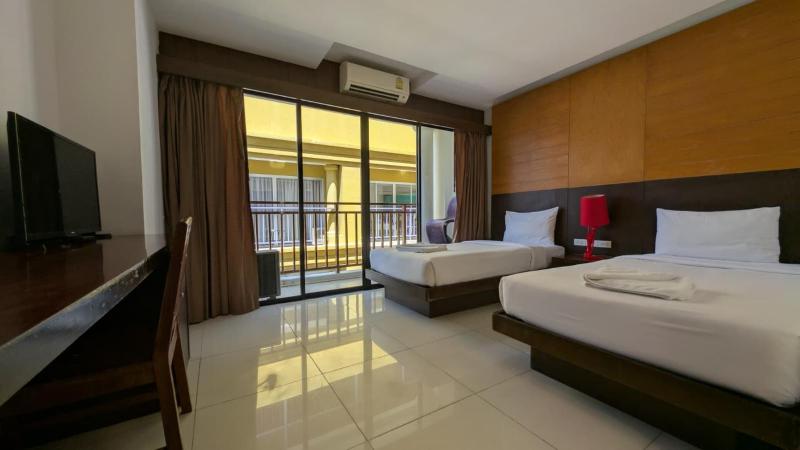 Chana Phuket Patong Hotel - image 8