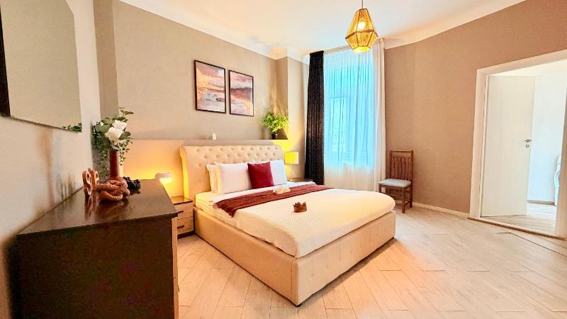 Heart of Bucharest - 2BR Apt on Calea Victoriei - image 1