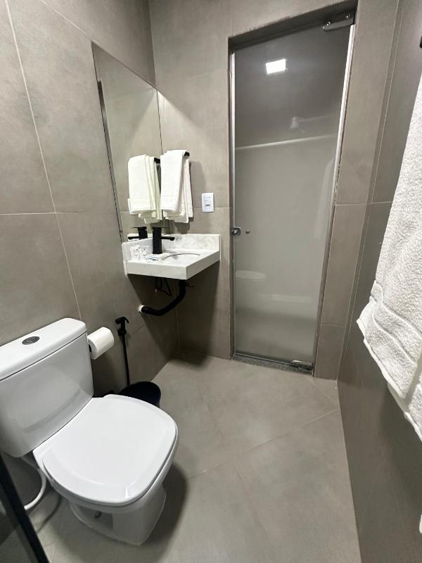 B Hotel 888 hotéis - Próximo a Rodoviária e Praça Sete - image 30