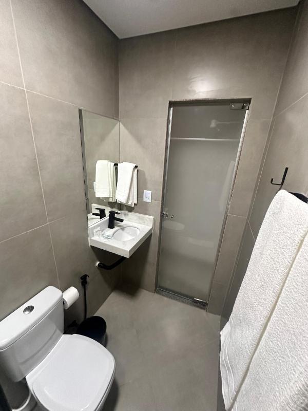 B Hotel 888 hotéis - Próximo a Rodoviária e Praça Sete - image 22