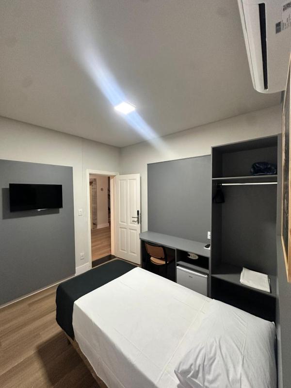 B Hotel 888 hotéis - Próximo a Rodoviária e Praça Sete - image 25