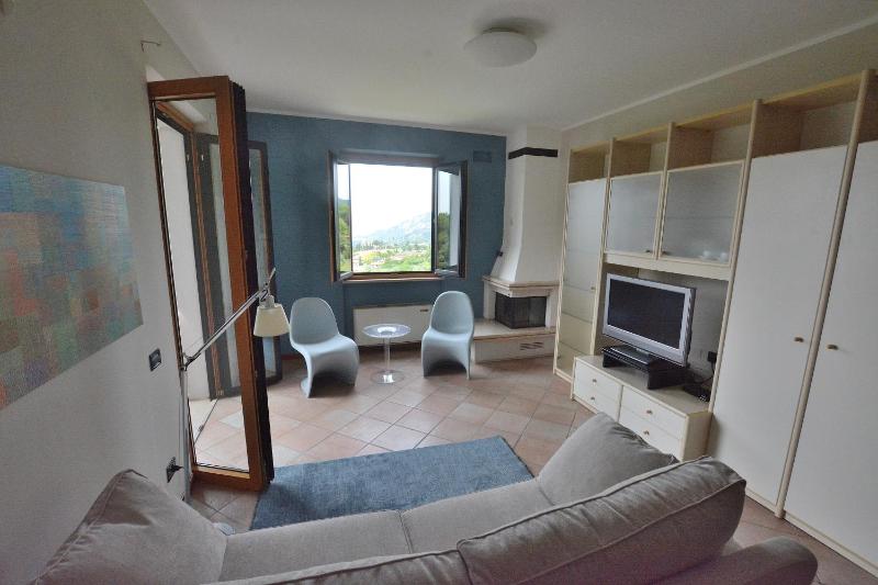 Apartment Montegolo Four With Pool And Lake View - image 8