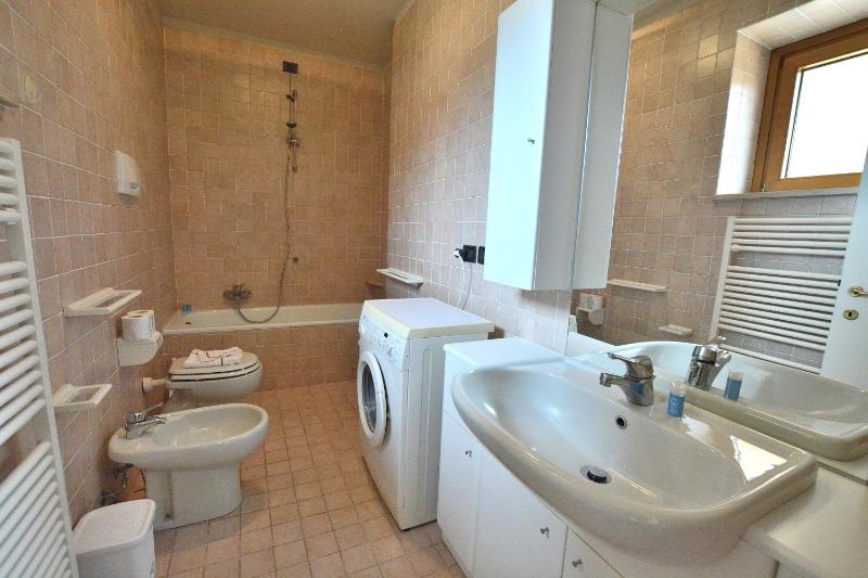 Apartment Montegolo Four With Pool And Lake View - image 19