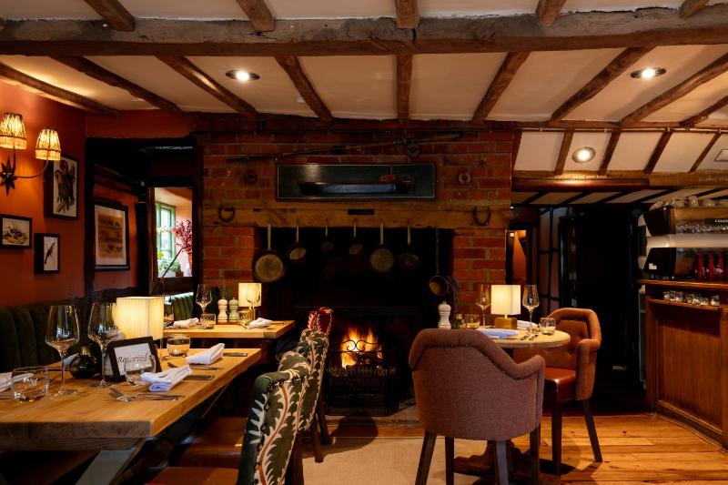 The White Hart - image 18