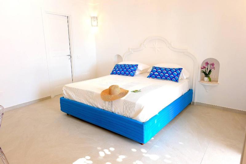 Villa Esclusiva con Vista Panoramica su Positano - image 10