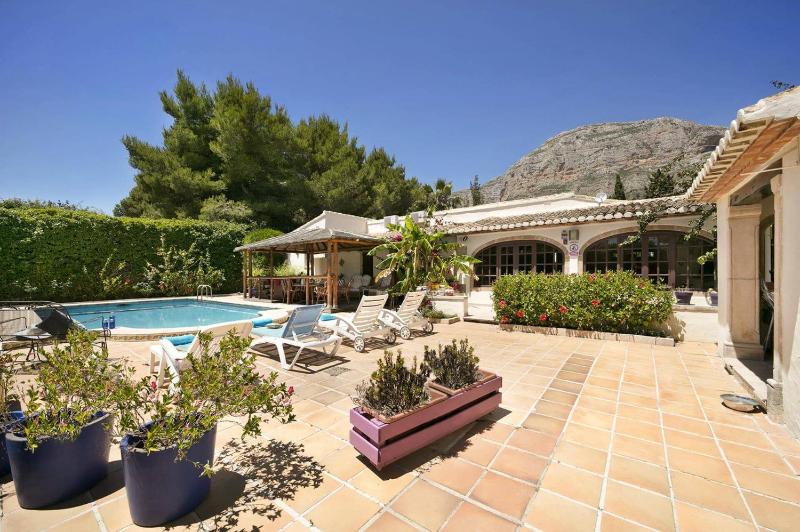 Villa Ria by Villa Plus - image 1