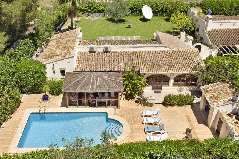 Villa Ria by Villa Plus - image 5