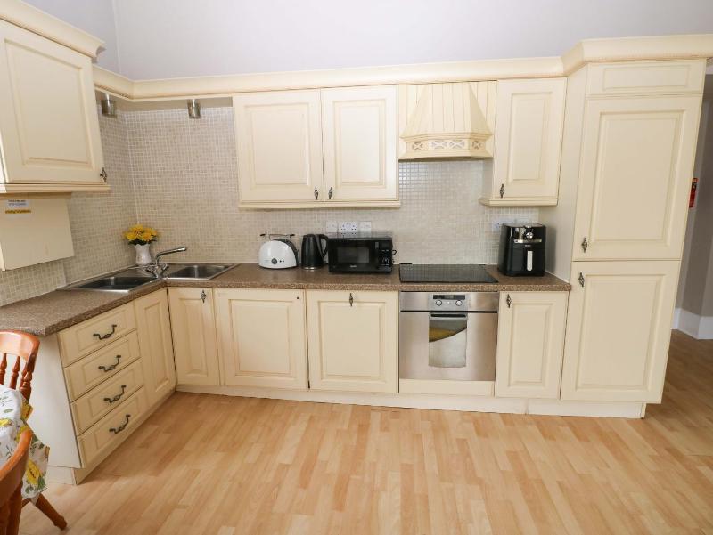 1 Hilton Flats - image 12