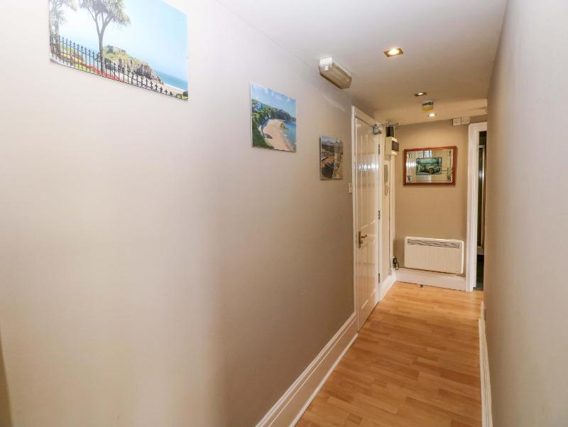 1 Hilton Flats - image 21