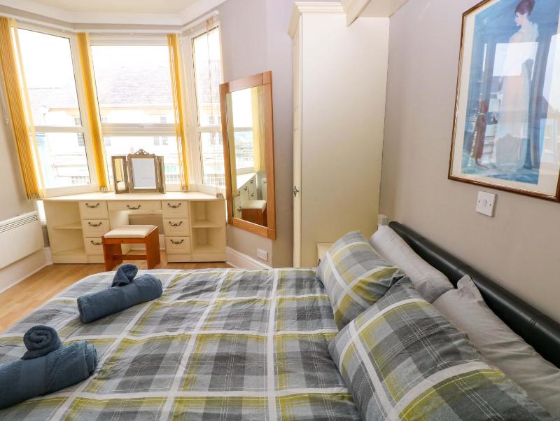 1 Hilton Flats - image 3