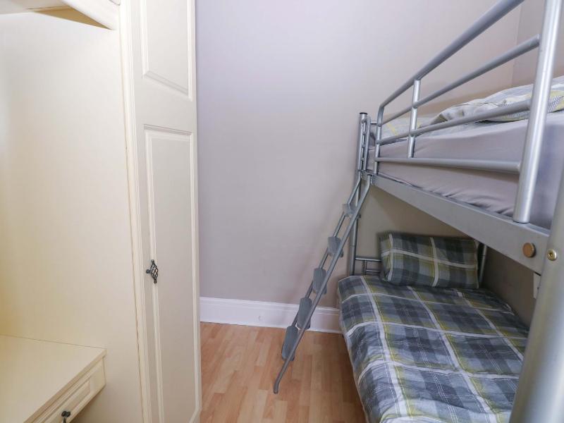 1 Hilton Flats - image 15