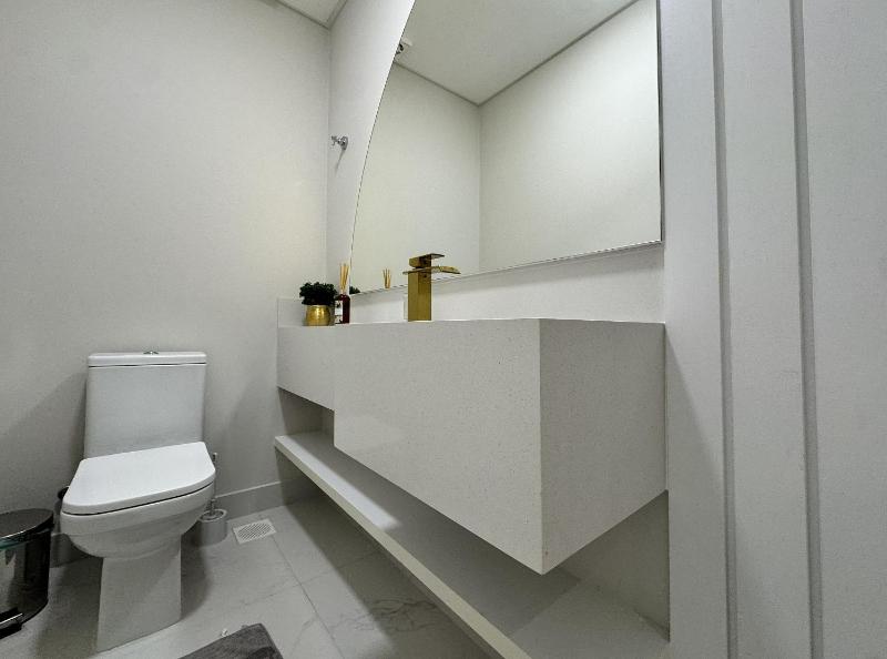 Invictus Residence 202 - Apartamento amplo com ar-condicionado em todos os ambientes localizado próximo a comércios e a 250 metros da praia. - image 7