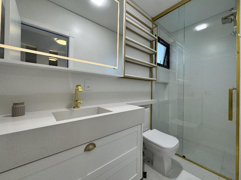 Invictus Residence 202 - Apartamento amplo com ar-condicionado em todos os ambientes localizado próximo a comércios e a 250 metros da praia. - image 5