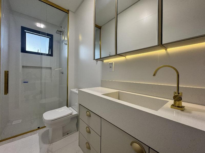 Invictus Residence 202 - Apartamento amplo com ar-condicionado em todos os ambientes localizado próximo a comércios e a 250 metros da praia. - image 8
