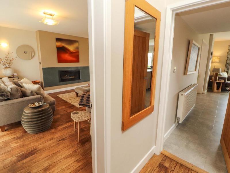 Lakes View - image 42