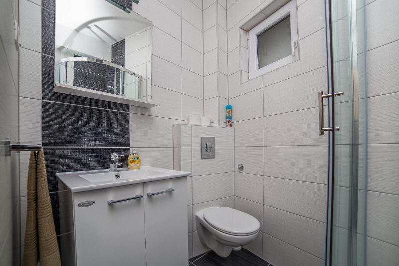 Green Olive Apartments - image 40