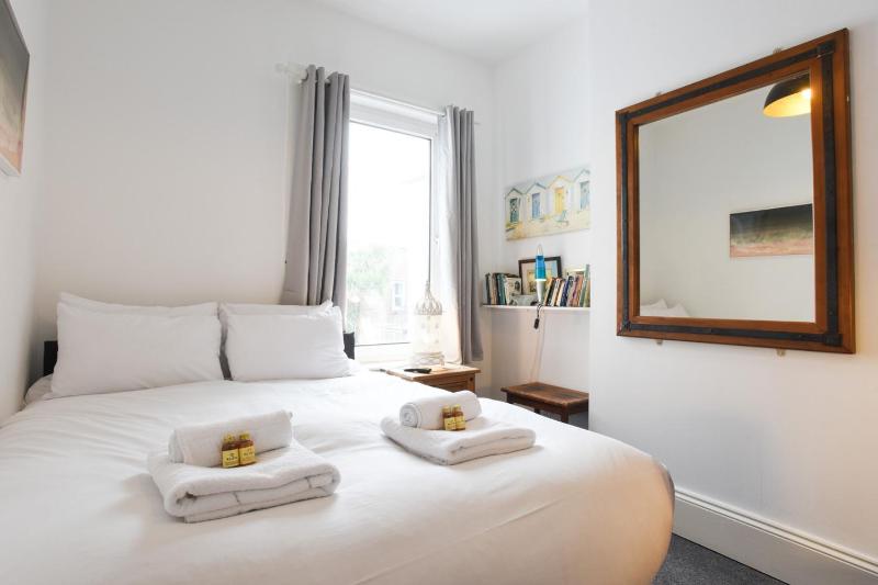 Air Maison - Britannia House - Tech Geared 3 Bedroom - image 43