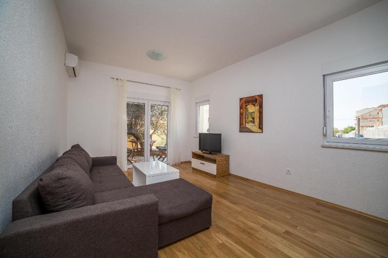 Green Olive Apartments - image 48