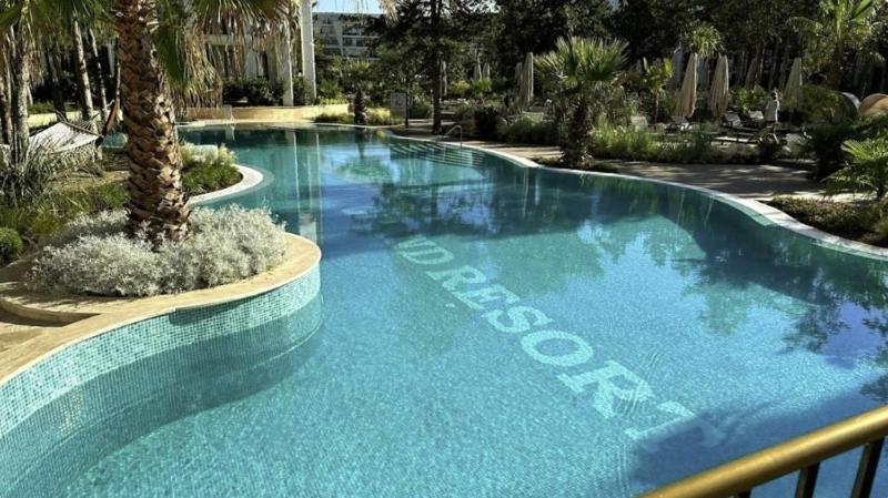 Stylish Apartment in Harmony Grand Resort Sunny Beach with Pool & Balcony - image 33
