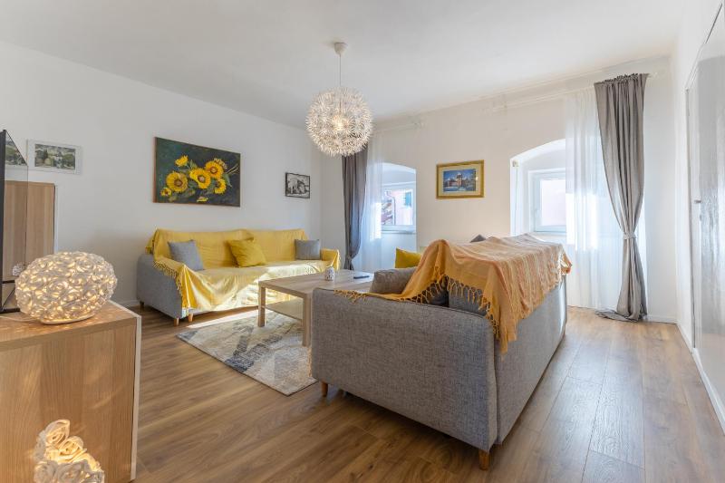 Old Town Flat - image 10