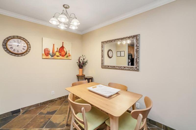 Cozy Condo Near Downtown Shared Pool and Hot Tub - image 5