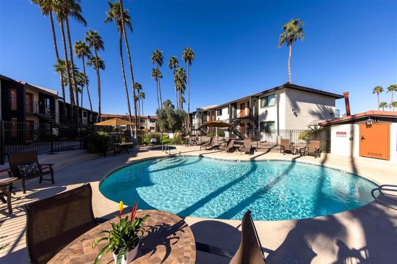 125 Fully Furnished 1BR Suite-Prime Location - image 19