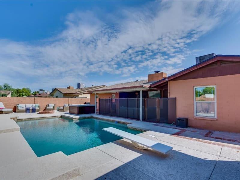 Huge Pool Hot Tub Outdoor Kitchen Pool Table - image 12