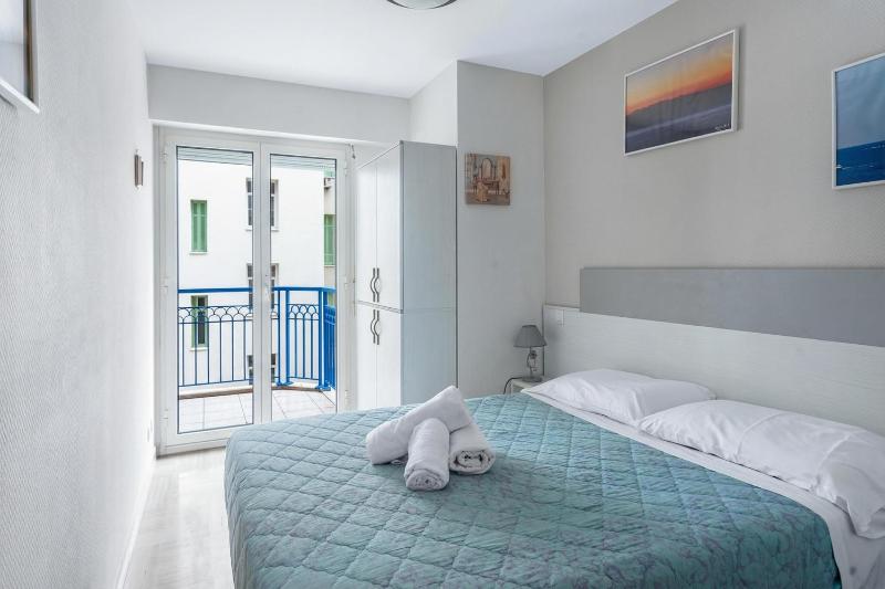 Eden Palace 3 200m from the Promenade - Happy Rentals - image 11