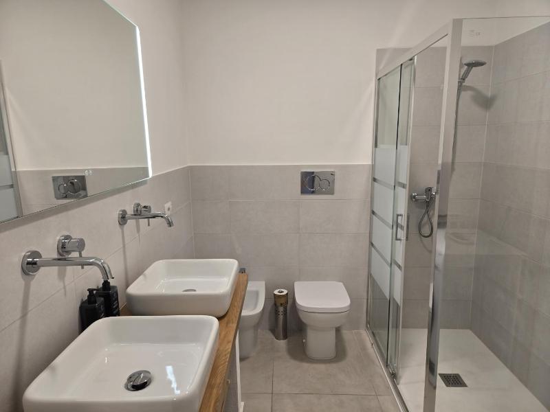 Brema Beach House Sirmione - image 21