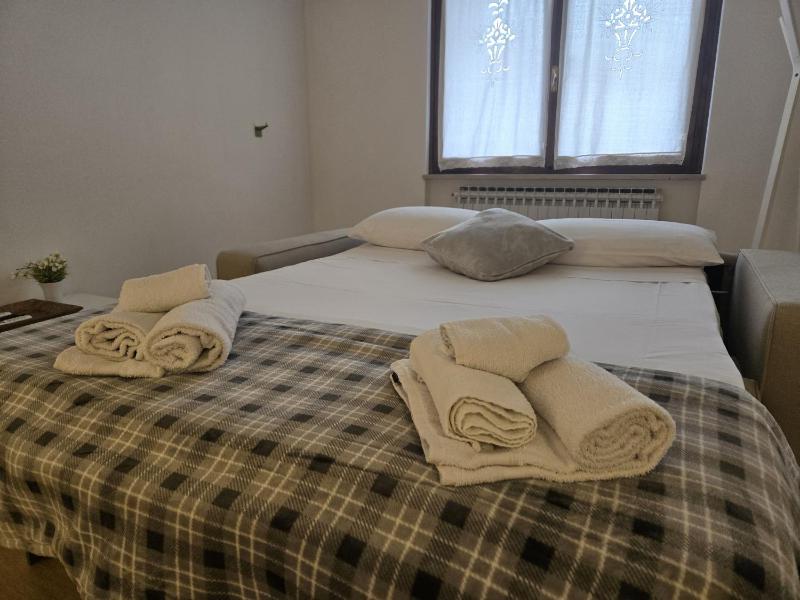 Brema Beach House Sirmione - image 24