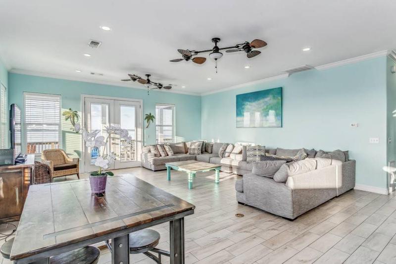 Baywatch Beach House - image 7