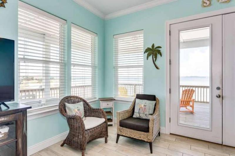 Baywatch Beach House - image 29