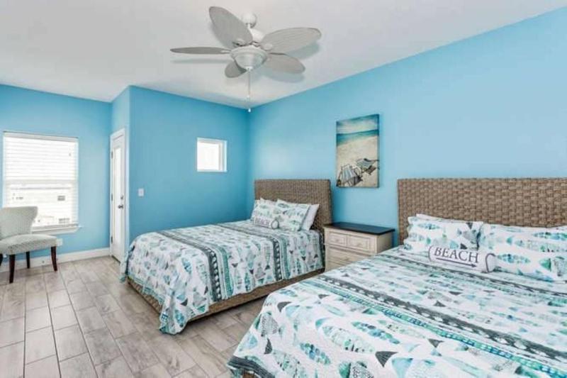 Baywatch Beach House - image 11