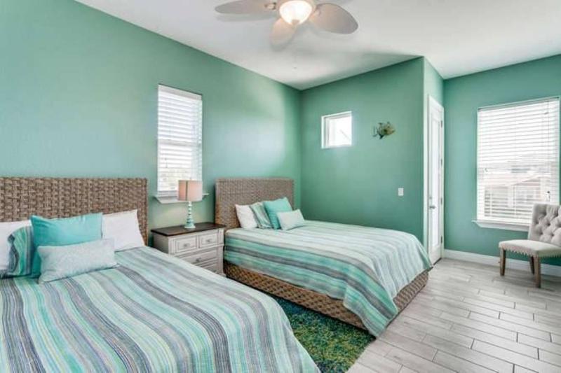 Baywatch Beach House - image 50