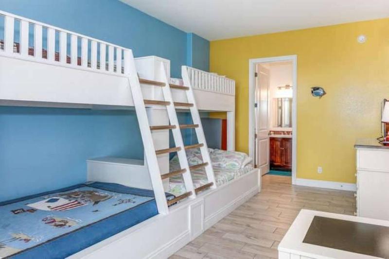 Baywatch Beach House - image 37