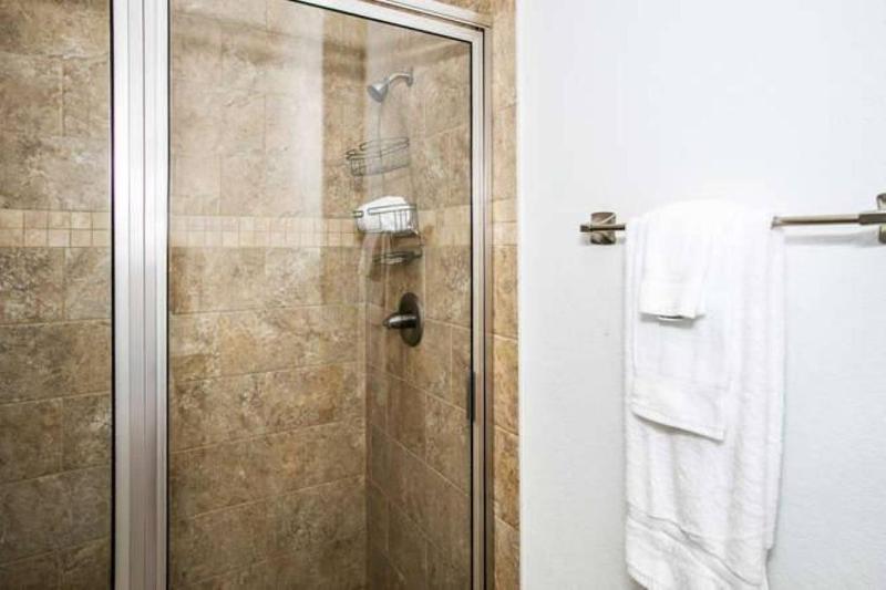 Baywatch Beach House - image 10