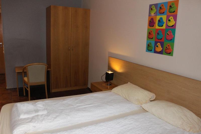 Triple Room image 2