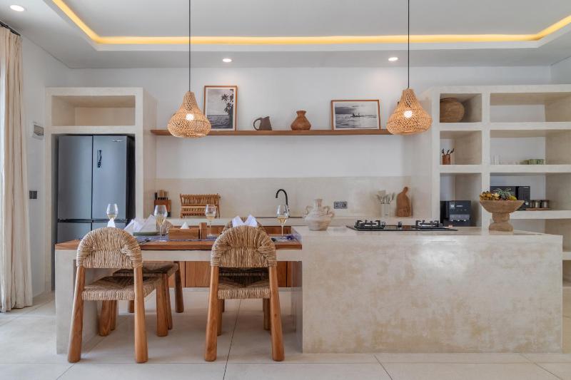 Modern 2BR Pool Villa in Peaceful Canggu - image 32
