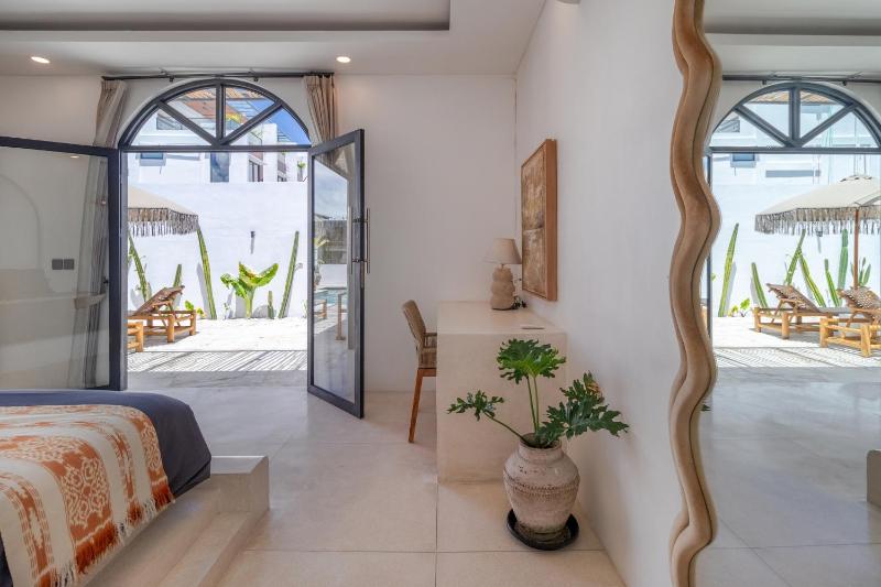 Modern 2BR Pool Villa in Peaceful Canggu - image 21
